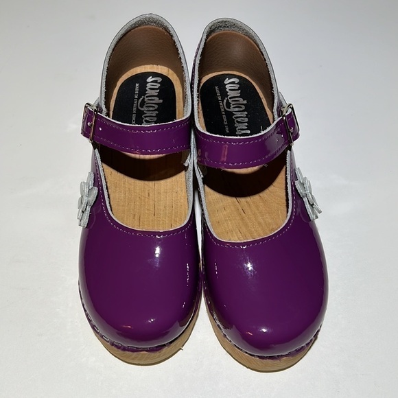 NEW Sandgrens Swedish Clogs Sz 34 Patent leather Flower - Picture 2 of 9